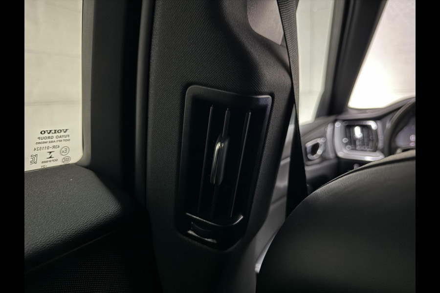 Volvo XC60 2.0 Recharge T6 AWD R-Design Pano H/K 360º Autopilot