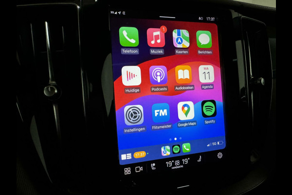 Volvo XC60 2.0 Recharge T6 AWD R-Design Pano H/K 360º Autopilot