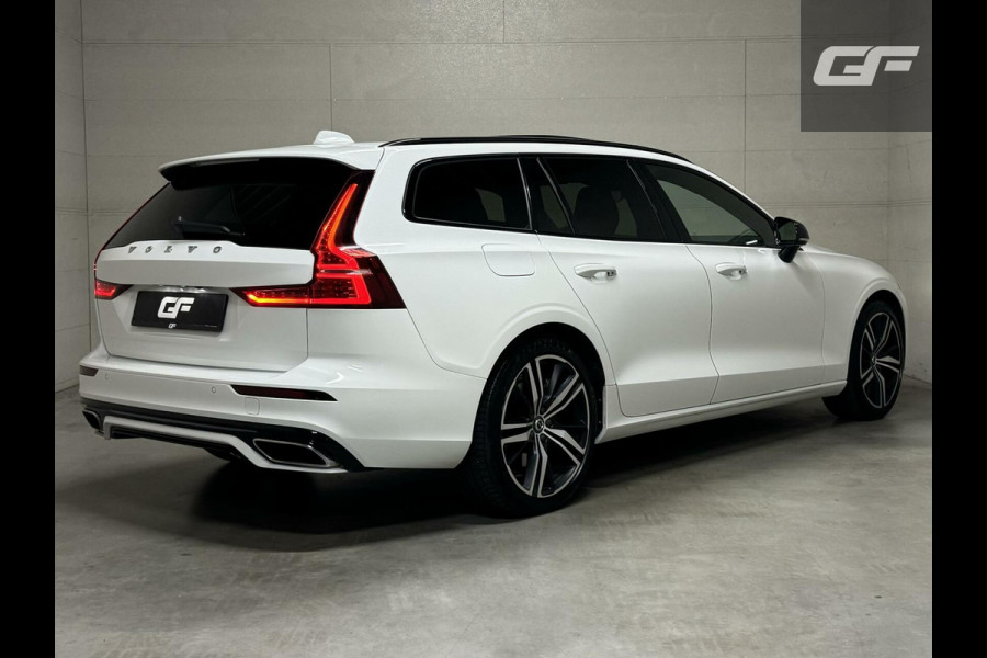 Volvo V60 2.0 T8 Recharge AWD R-Design Pano H/K Trekh. CarPlay