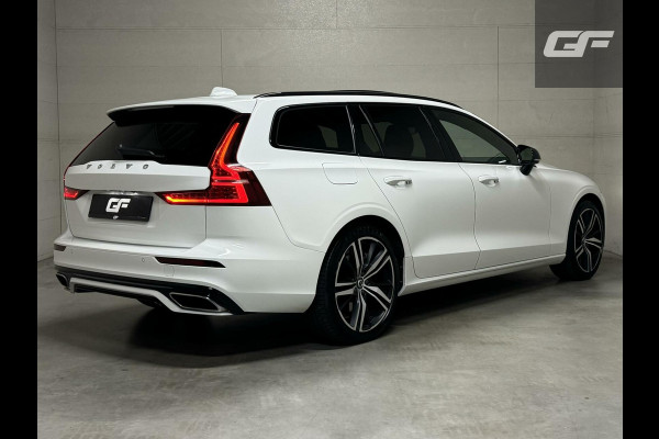 Volvo V60 2.0 T8 Recharge AWD R-Design Pano H/K Trekh. CarPlay