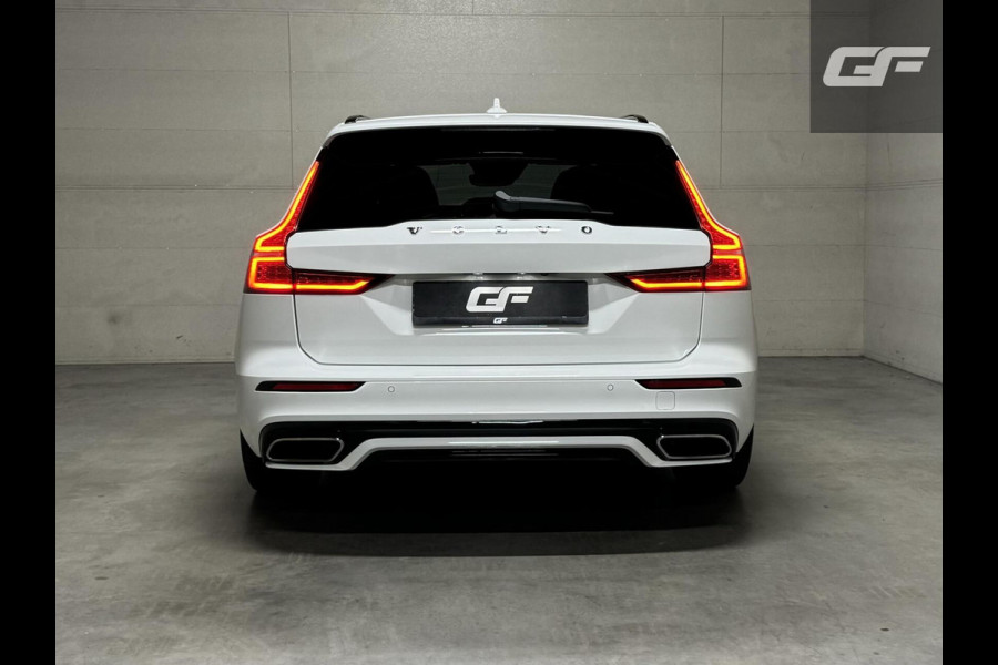 Volvo V60 2.0 T8 Recharge AWD R-Design Pano H/K Trekh. CarPlay