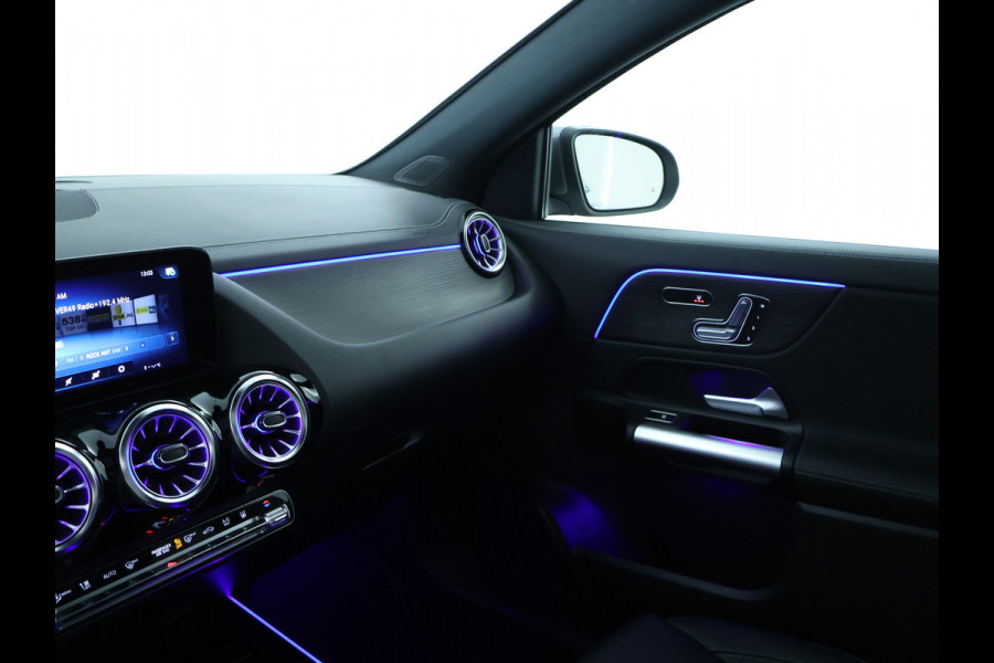 Mercedes-Benz GLA 250 e AMG Plug-In Hybride | Panoramadak | Elect bed. voorstoelen met menory | Camera achter parking support | 5 spaakslichtmetalen velgen | Inclusief 24 maanden MB Certified garantie voor Europa.