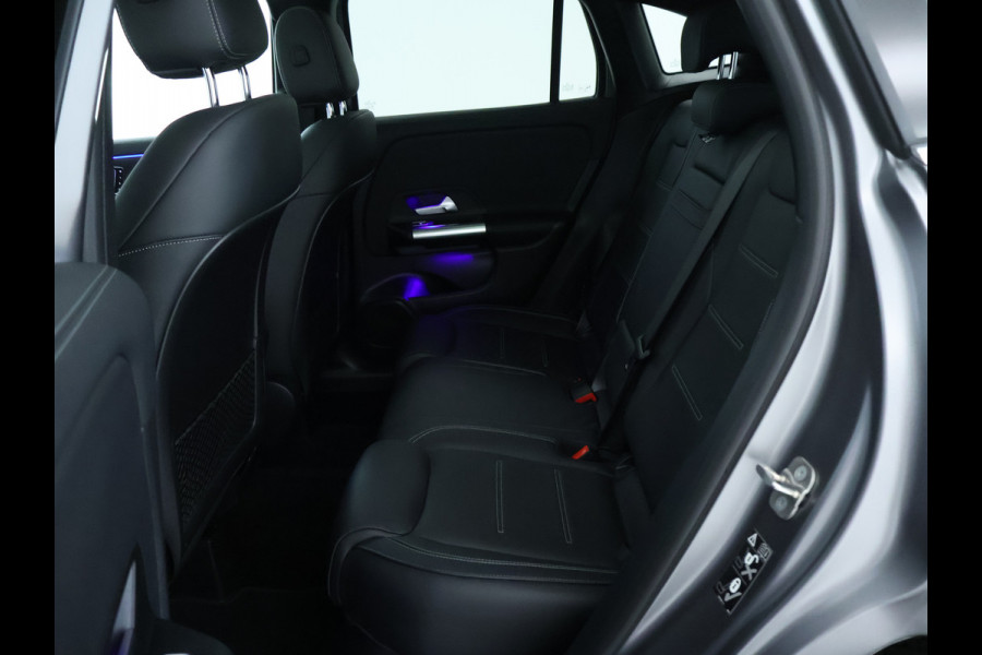 Mercedes-Benz GLA 250 e AMG Plug-In Hybride | Panoramadak | Elect bed. voorstoelen met menory | Camera achter parking support | 5 spaakslichtmetalen velgen | Inclusief 24 maanden MB Certified garantie voor Europa.