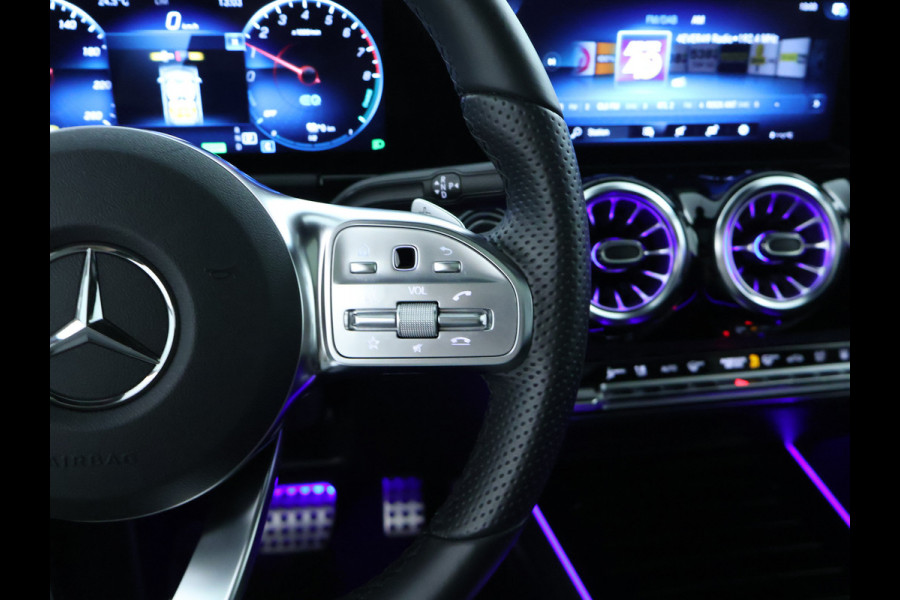 Mercedes-Benz GLA 250 e AMG Plug-In Hybride | Panoramadak | Elect bed. voorstoelen met menory | Camera achter parking support | 5 spaakslichtmetalen velgen | Inclusief 24 maanden MB Certified garantie voor Europa.