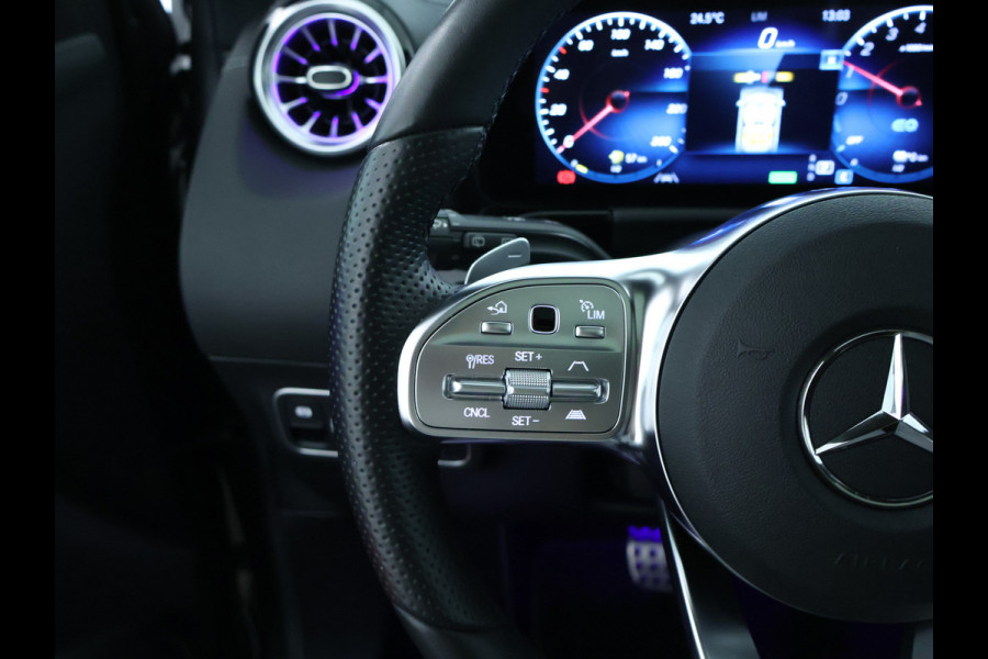 Mercedes-Benz GLA 250 e AMG Plug-In Hybride | Panoramadak | Elect bed. voorstoelen met menory | Camera achter parking support | 5 spaakslichtmetalen velgen | Inclusief 24 maanden MB Certified garantie voor Europa.