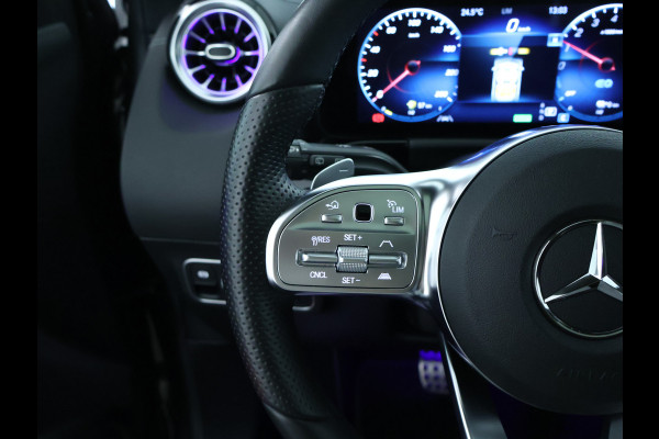 Mercedes-Benz GLA 250 e AMG Plug-In Hybride | Panoramadak | Elect bed. voorstoelen met menory | Camera achter parking support | 5 spaakslichtmetalen velgen | Inclusief 24 maanden MB Certified garantie voor Europa.