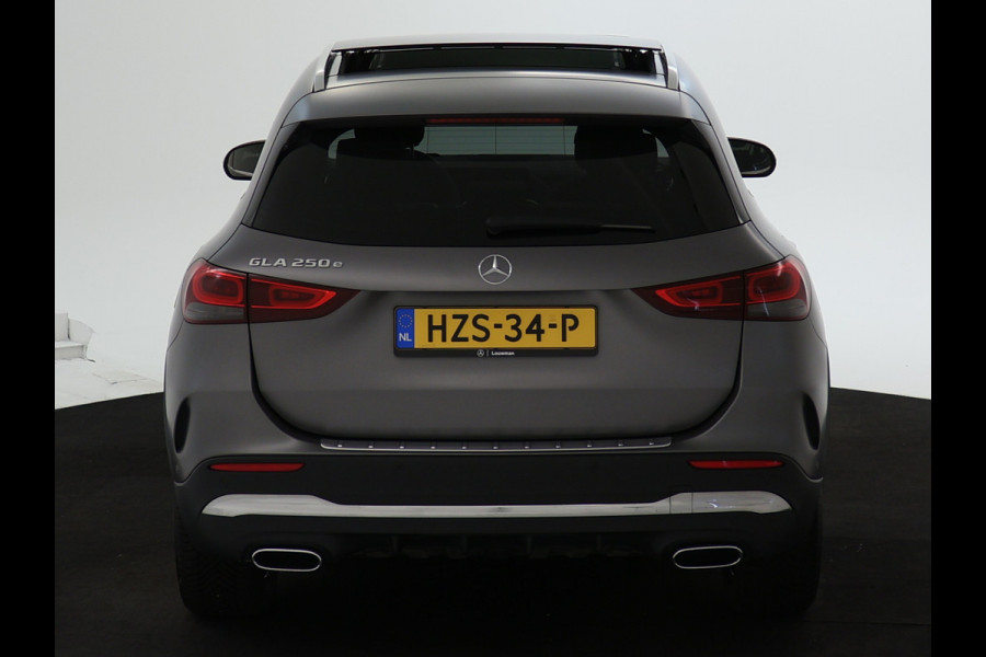 Mercedes-Benz GLA 250 e AMG Plug-In Hybride | Panoramadak | Elect bed. voorstoelen met menory | Camera achter parking support | 5 spaakslichtmetalen velgen | Inclusief 24 maanden MB Certified garantie voor Europa.