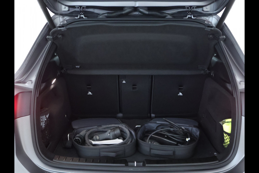 Mercedes-Benz GLA 250 e AMG Plug-In Hybride | Panoramadak | Elect bed. voorstoelen met menory | Camera achter parking support | 5 spaakslichtmetalen velgen | Inclusief 24 maanden MB Certified garantie voor Europa.