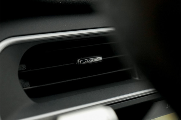 Jaguar I-PACE EV320 SE Business 90 kWh 3 Fase Laden Pano CarPlay