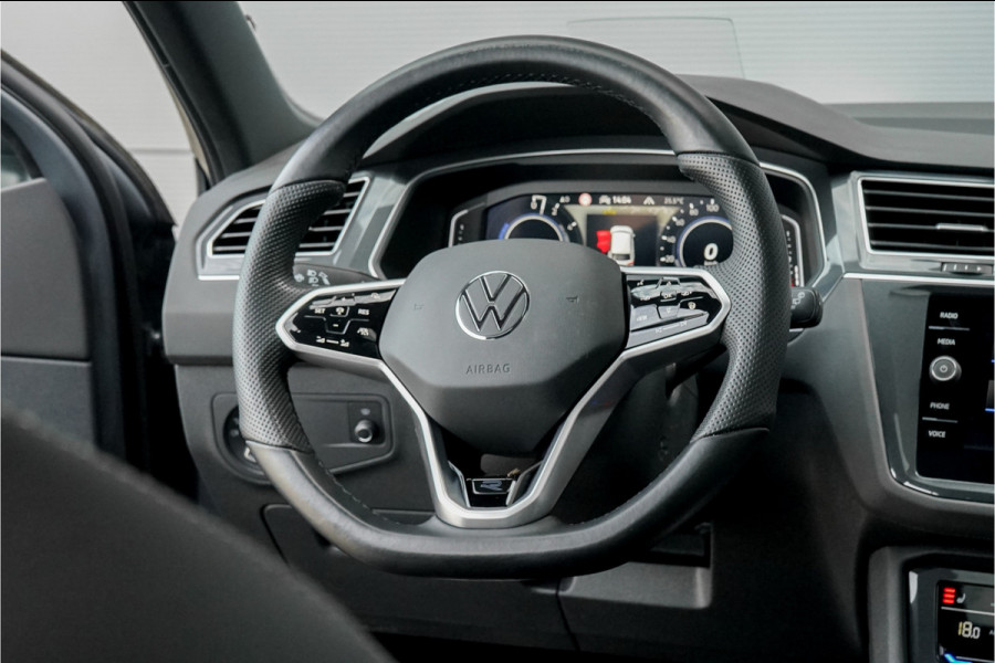 Volkswagen Tiguan 1.4 TSI eHybrid R-Line Pano HUD 360° Black Style Trekhaak