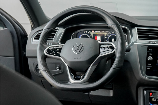 Volkswagen Tiguan 1.4 TSI eHybrid R-Line Pano HUD 360° Black Style Trekhaak