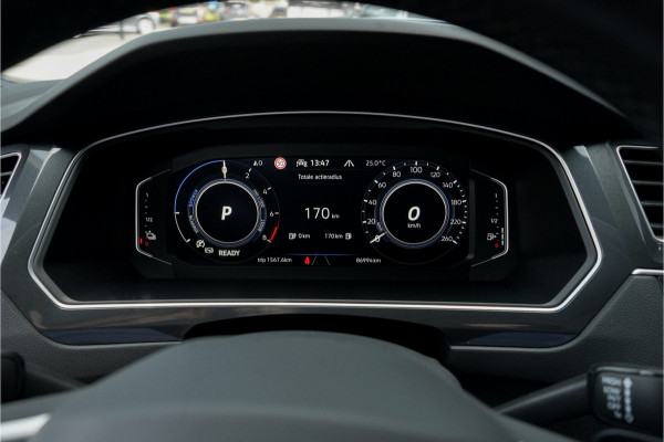 Volkswagen Tiguan 1.4 TSI eHybrid R-Line Pano HUD 360° Black Style Trekhaak