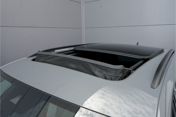 Volkswagen Tiguan 1.4 TSI eHybrid R-Line Pano HUD 360° Black Style Trekhaak