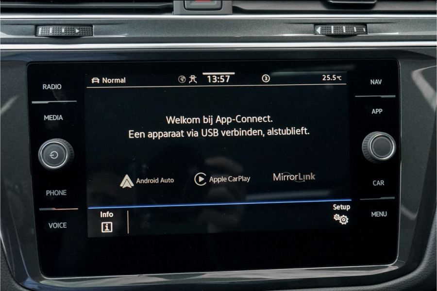 Volkswagen Tiguan 1.4 TSI eHybrid R-Line Pano HUD 360° Black Style Trekhaak
