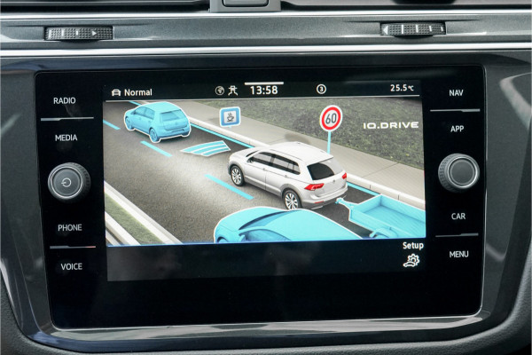 Volkswagen Tiguan 1.4 TSI eHybrid R-Line Pano HUD 360° Black Style Trekhaak