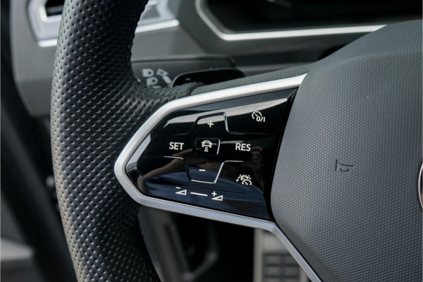 Volkswagen Tiguan 1.4 TSI eHybrid R-Line Pano HUD 360° Black Style Trekhaak