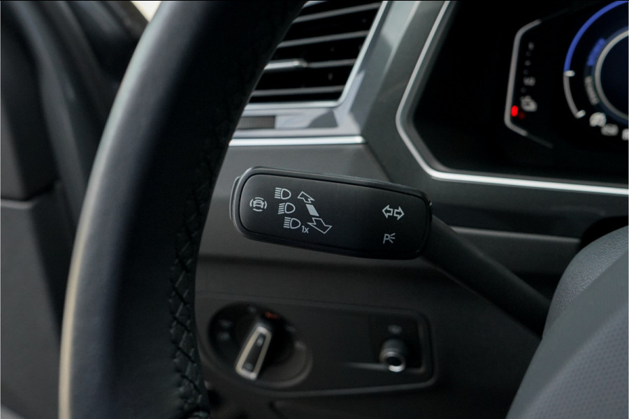 Volkswagen Tiguan 1.4 TSI eHybrid R-Line Pano HUD 360° Black Style Trekhaak