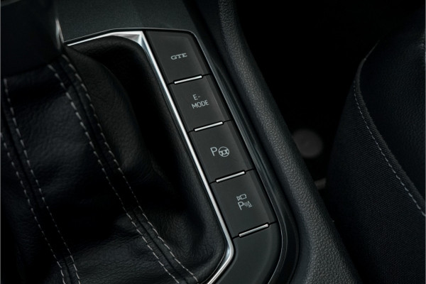 Volkswagen Tiguan 1.4 TSI eHybrid R-Line Pano HUD 360° Black Style Trekhaak