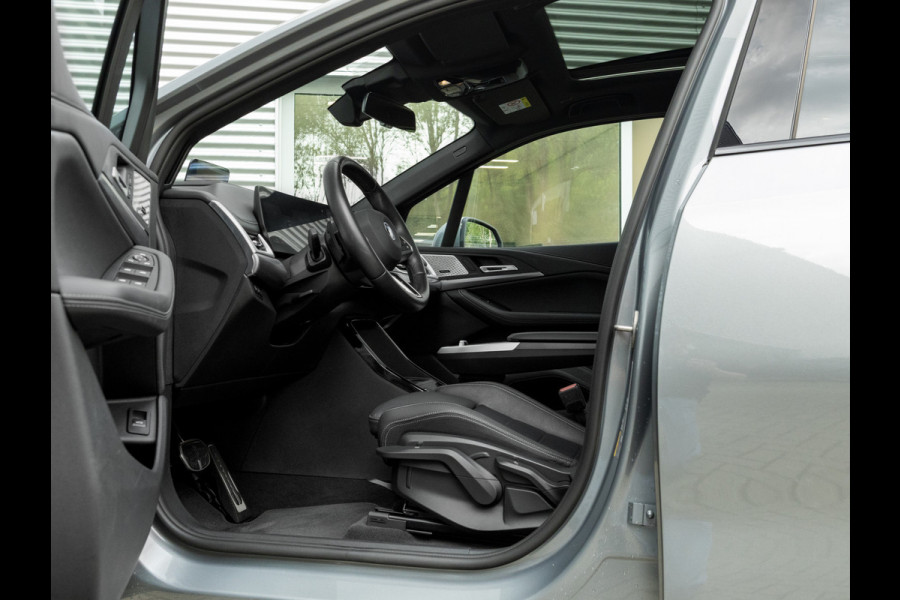 BMW 2 Serie Active Tourer 225e xDrive M-Sport - Pano - Head-up - Harman Kardon