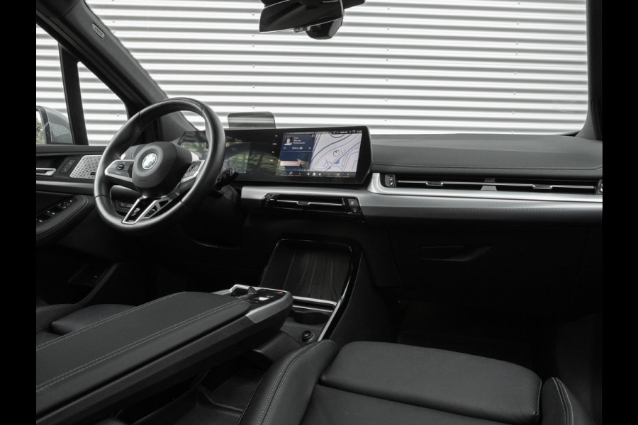 BMW 2 Serie Active Tourer 225e xDrive M-Sport - Pano - Head-up - Harman Kardon