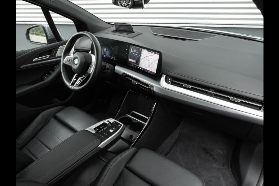 BMW 2 Serie Active Tourer 225e xDrive M-Sport - Pano - Head-up - Harman Kardon