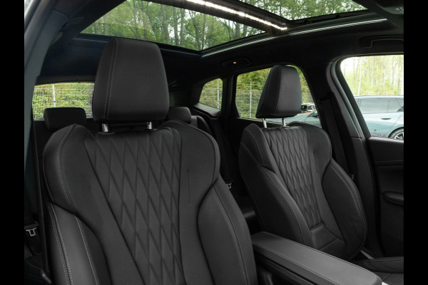 BMW 2 Serie Active Tourer 225e xDrive M-Sport - Pano - Head-up - Harman Kardon