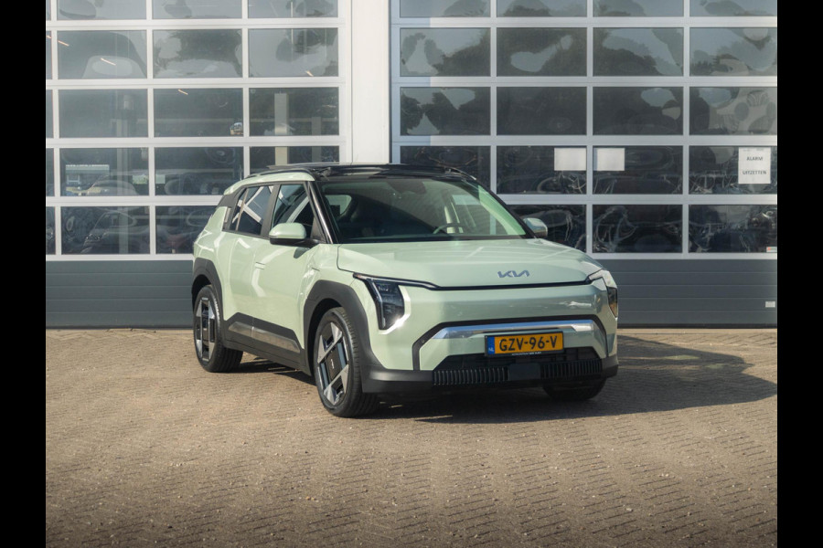 Kia EV3 Plus Advanced 81.4 kWh | Als nieuw | Nieuwprijs bijna € 45.000,00!