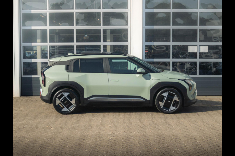 Kia EV3 Plus Advanced 81.4 kWh | Als nieuw | Nieuwprijs bijna € 45.000,00!