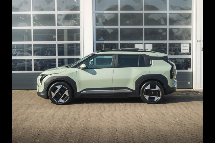 Kia EV3 Plus Advanced 81.4 kWh | Als nieuw | Nieuwprijs bijna € 45.000,00!