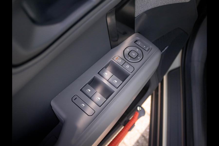 Kia EV3 Plus Advanced 81.4 kWh | Als nieuw | Nieuwprijs bijna € 45.000,00!