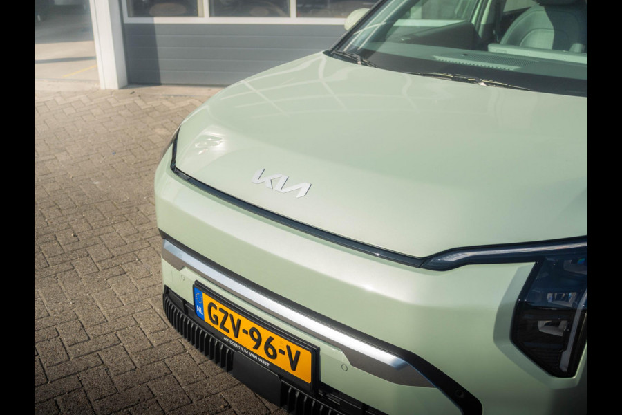 Kia EV3 Plus Advanced 81.4 kWh | Als nieuw | Nieuwprijs bijna € 45.000,00!
