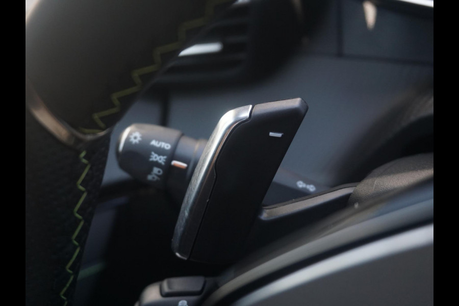 Peugeot 208 Hybrid 136 e-DCS6 GT