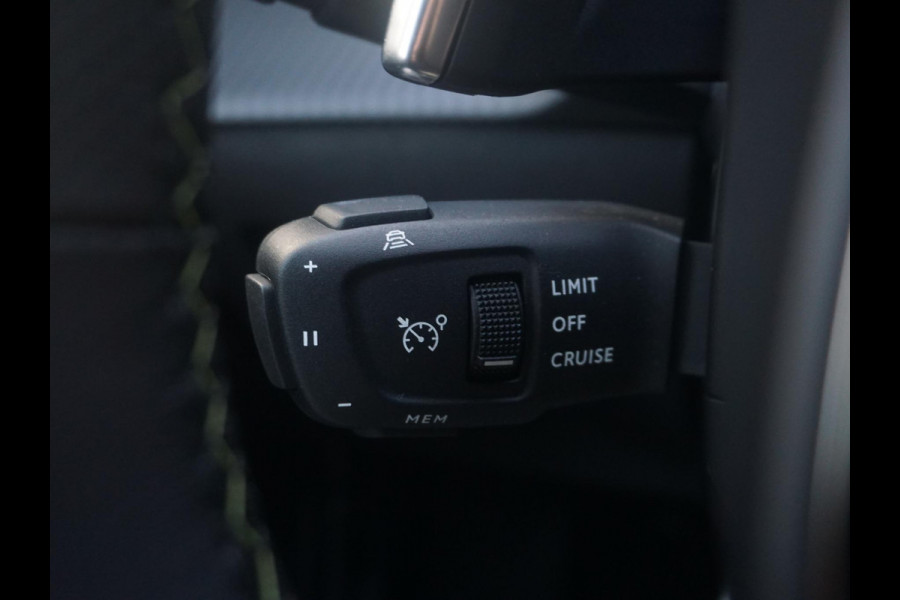 Peugeot 208 Hybrid 136 e-DCS6 GT