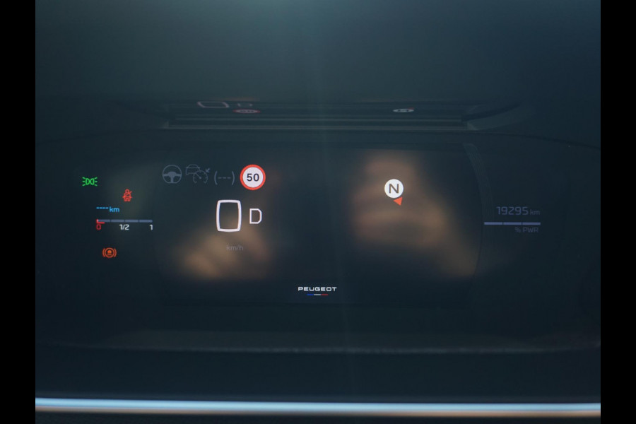 Peugeot 208 Hybrid 136 e-DCS6 GT