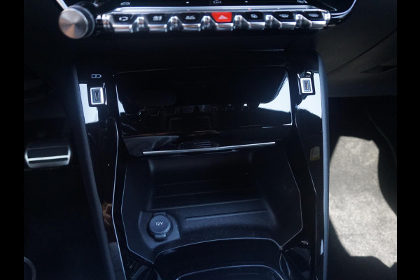 Peugeot 208 Hybrid 136 e-DCS6 GT