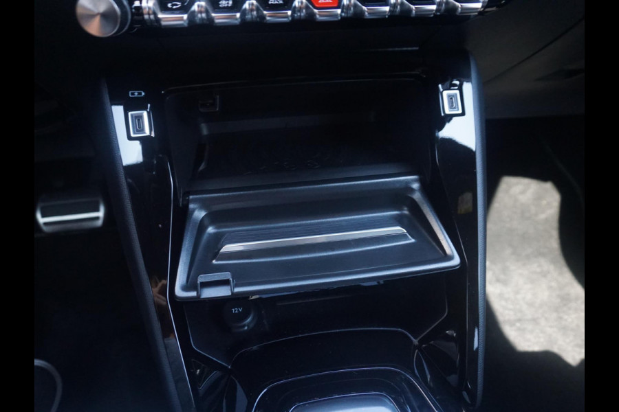 Peugeot 208 Hybrid 136 e-DCS6 GT