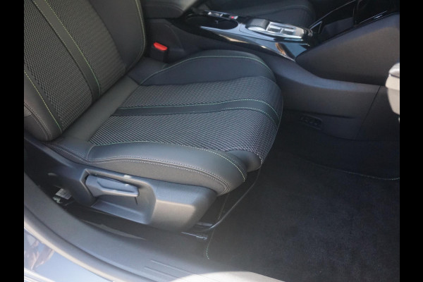 Peugeot 208 Hybrid 136 e-DCS6 GT