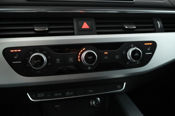 Audi A4 Limousine 2.0 TFSI MHEV Sport S line black edition Leer, Virtual dash! S-Line, Trekhaak