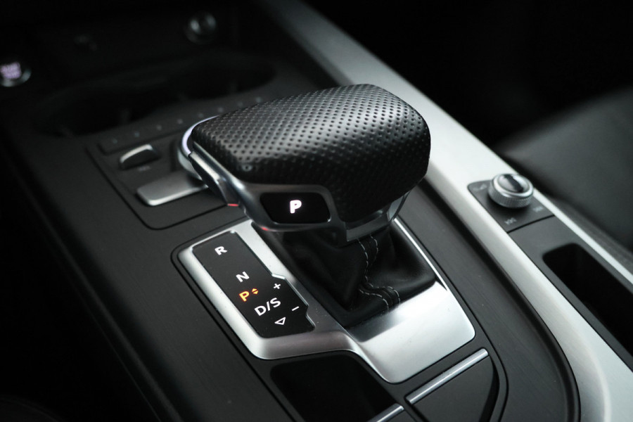 Audi A4 Limousine 2.0 TFSI MHEV Sport S line black edition Leer, Virtual dash! S-Line, Trekhaak