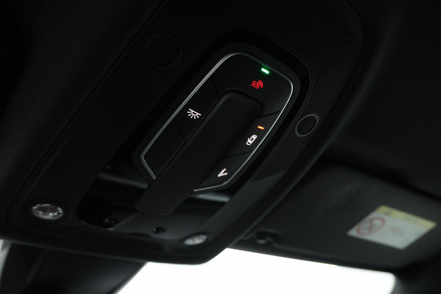 Audi A4 Limousine 2.0 TFSI MHEV Sport S line black edition Leer, Virtual dash! S-Line, Trekhaak