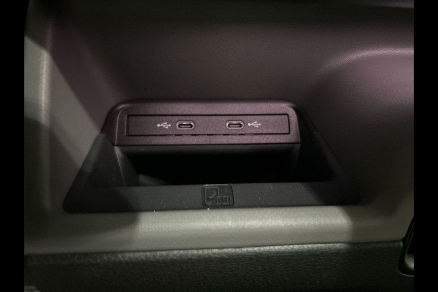 Volkswagen ID. Buzz Pro 86 kWh Lang 7persoons | Warmtepomp | Verwarmbaar stuurwiel | Apple carplay & Android auto! | Soh (batterijcheck) 100 %
