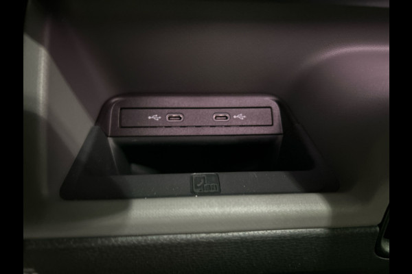 Volkswagen ID. Buzz Pro 86 kWh Lang 7persoons | Warmtepomp | Verwarmbaar stuurwiel | Apple carplay & Android auto! | Soh (batterijcheck) 100 %