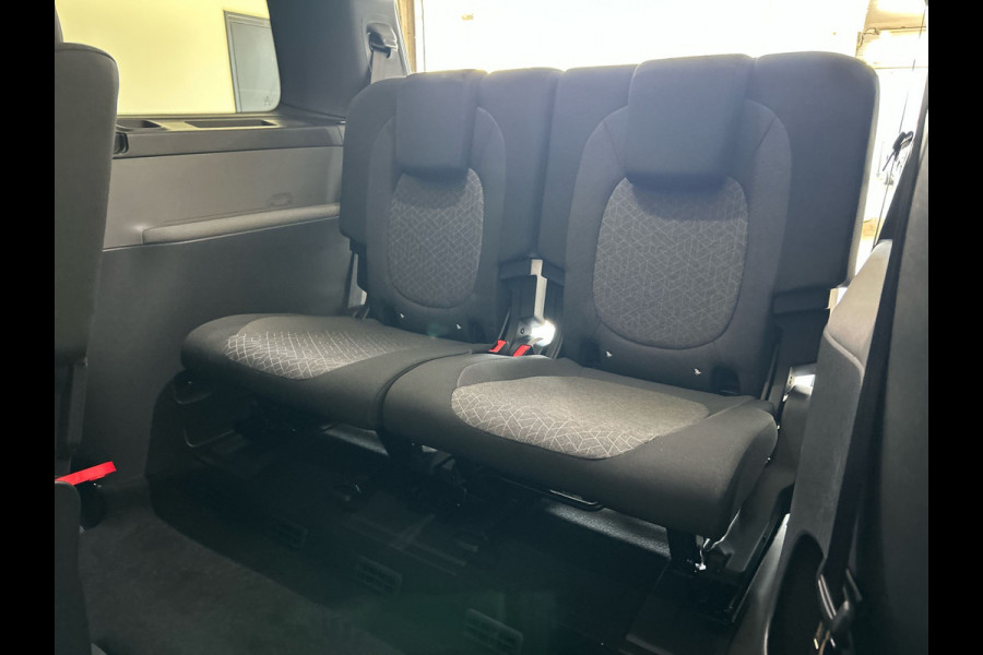 Volkswagen ID. Buzz Pro 86 kWh Lang 7persoons | Warmtepomp | Verwarmbaar stuurwiel | Apple carplay & Android auto! | Soh (batterijcheck) 100 %