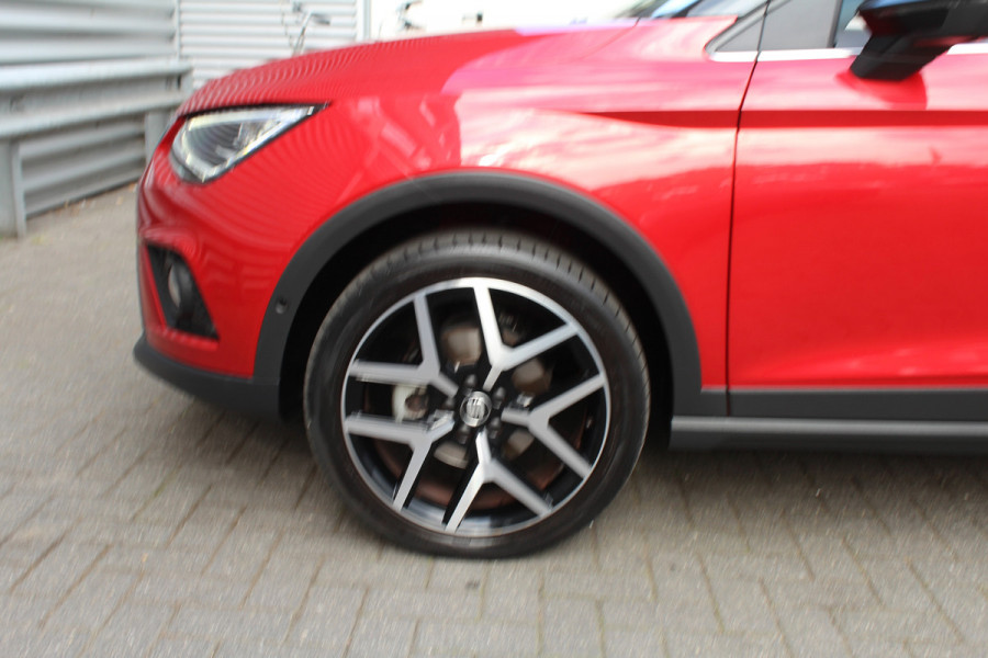 Seat Arona 1.0 TSI 116pk FR Business Intense DSG7 NL-Auto NAP Clima Cruise Navi Carplay BEATS 18"LMV Trekhaak 1100kg