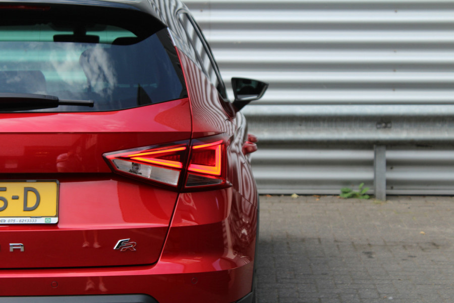 Seat Arona 1.0 TSI 116pk FR Business Intense DSG7 NL-Auto NAP Clima Cruise Navi Carplay BEATS 18"LMV Trekhaak 1100kg