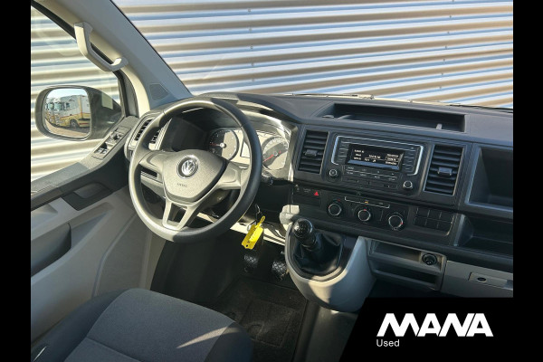 Volkswagen Transporter 2.0TDI L2H1 DC 5 Zits Trekhaak Airco Cruise control Sidebars