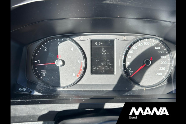Volkswagen Transporter 2.0TDI L2H1 DC 5 Zits Trekhaak Airco Cruise control Sidebars