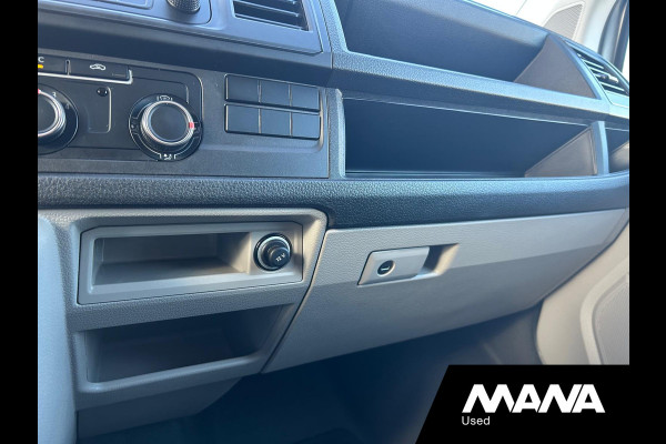 Volkswagen Transporter 2.0TDI L2H1 DC 5 Zits Trekhaak Airco Cruise control Sidebars