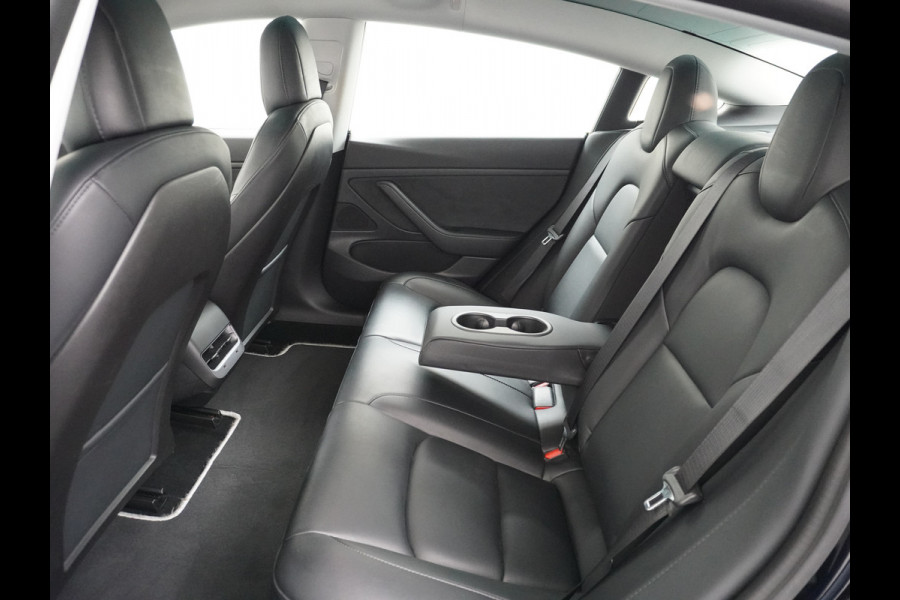 Tesla Model 3 RWD SR+ 60kWh 325PK TREKHAAK FSD 3-Computer 18" AutoPilot Leder PanoDak Adaptive-Cruise Lmv Camera's Elektr.-Stuur+Stoelen+Spieg Navi LED Comfortstoelen ACC DAB Voorverwarmen interieur via App Keyless via Telefoonsleutel One-Pedal-Drive 1.000KG Trekgewicht! Origineel Nederlandse auto tot 11kw laden thuis! 1.584kg licht! Accu Garantie tot 29-06-2028/160.000km