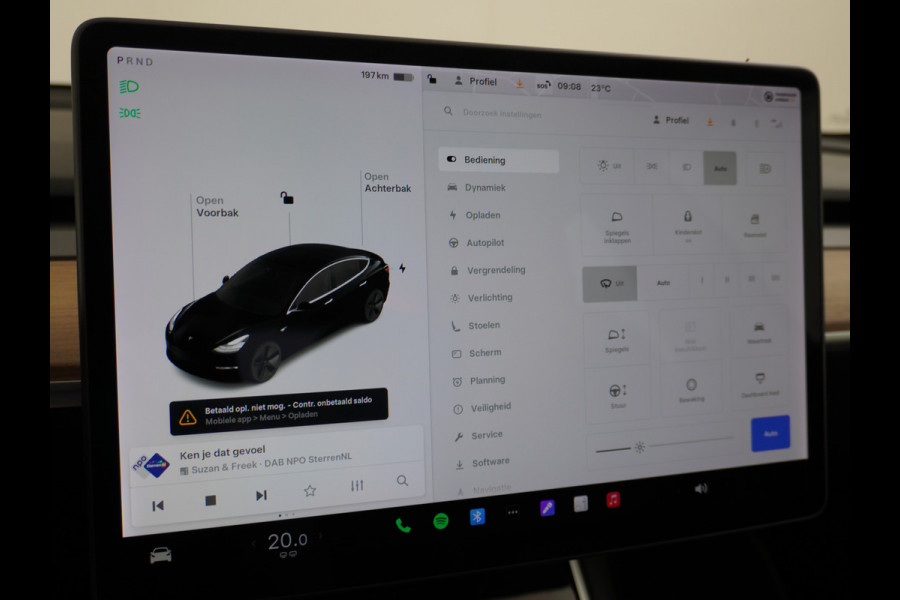 Tesla Model 3 RWD SR+ 60kWh 325PK TREKHAAK FSD 3-Computer 18" AutoPilot Leder PanoDak Adaptive-Cruise Lmv Camera's Elektr.-Stuur+Stoelen+Spieg Navi LED Comfortstoelen ACC DAB Voorverwarmen interieur via App Keyless via Telefoonsleutel One-Pedal-Drive 1.000KG Trekgewicht! Origineel Nederlandse auto tot 11kw laden thuis! 1.584kg licht! Accu Garantie tot 29-06-2028/160.000km